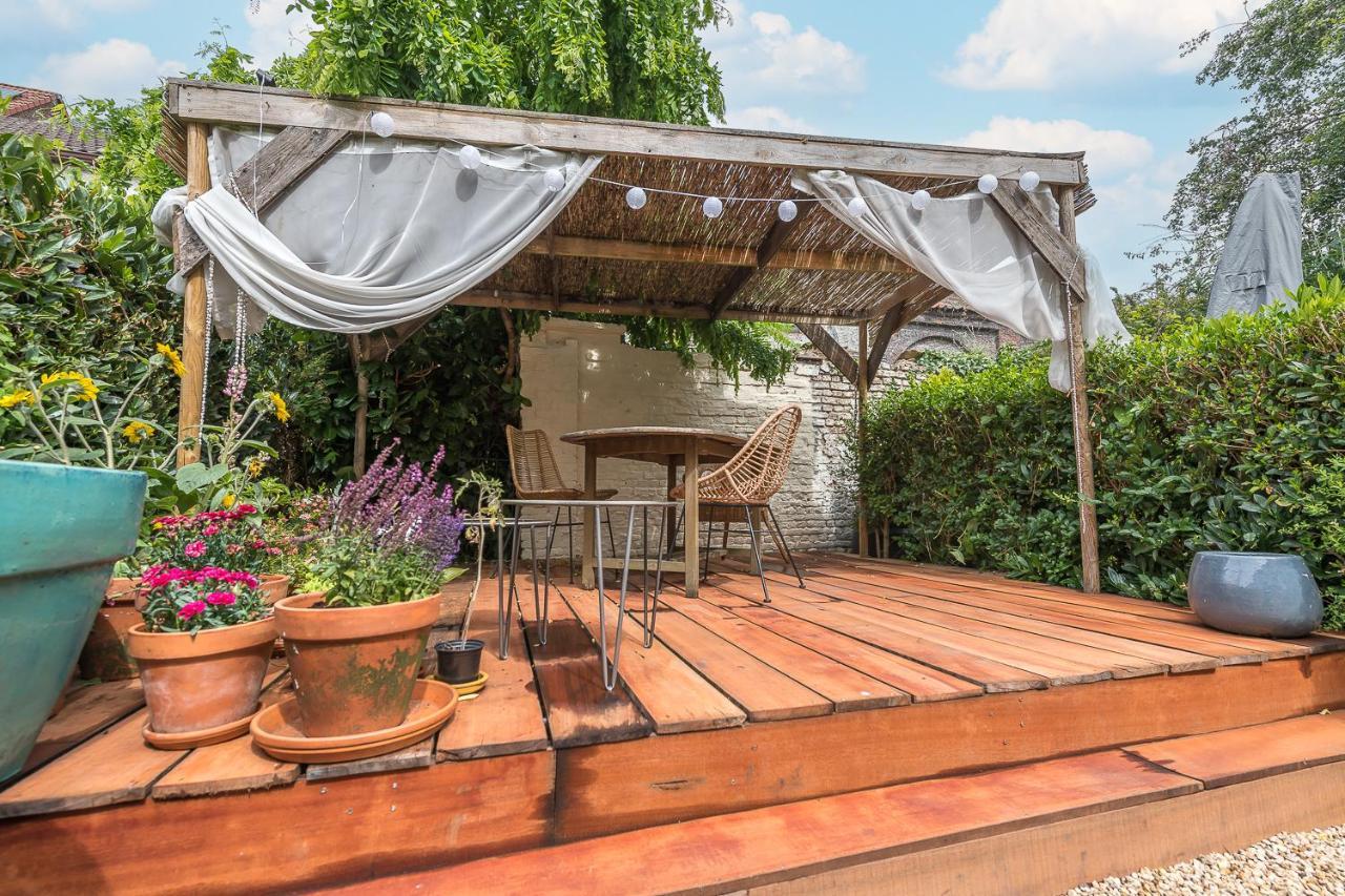 Villa Charming Renovated Old House Kruibeke Exterior foto